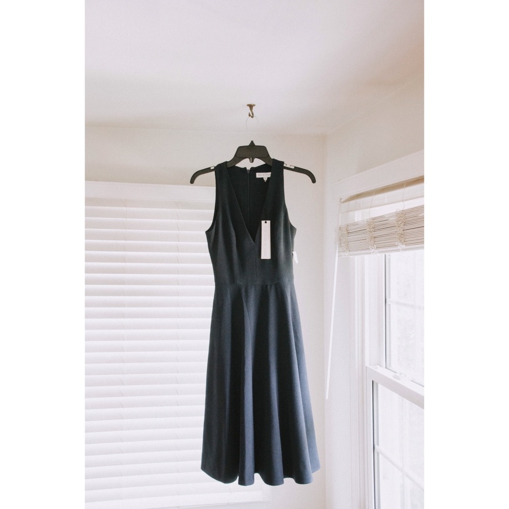 DRESS THE POPULATION | Navy Blue Dress